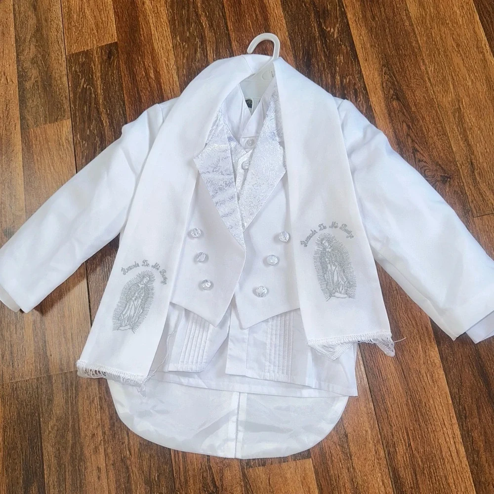 Rafael White Garment with Silver Detail
